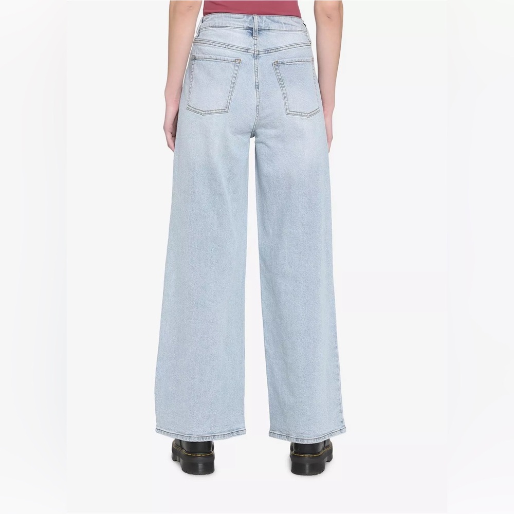 ! NEW ! Super Cute Oversized Sanrio Kuromi Light Blue Graphic Women Jean pants - Picture 4 of 5